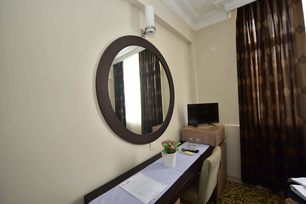Topkapi Hotel 29/69