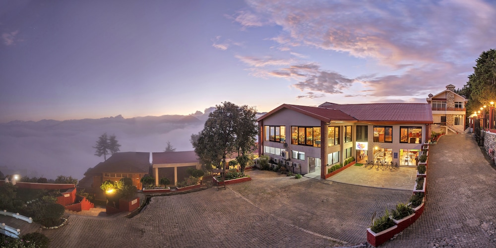 Club Mahindra Resort - Kanatal in Tehri