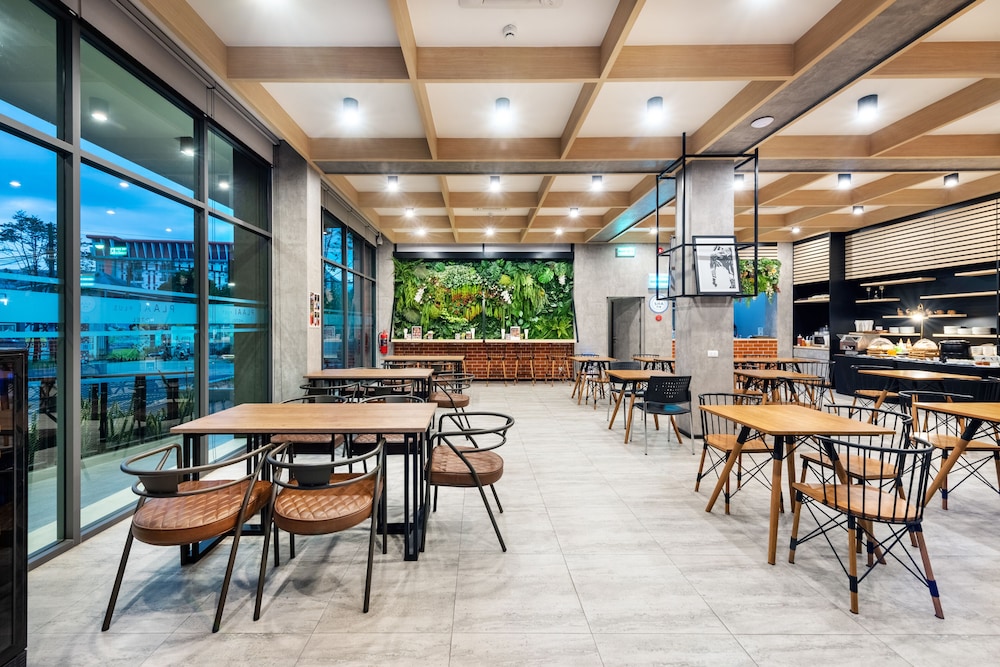 PLAAI Plus Hotel Rayong 38/50