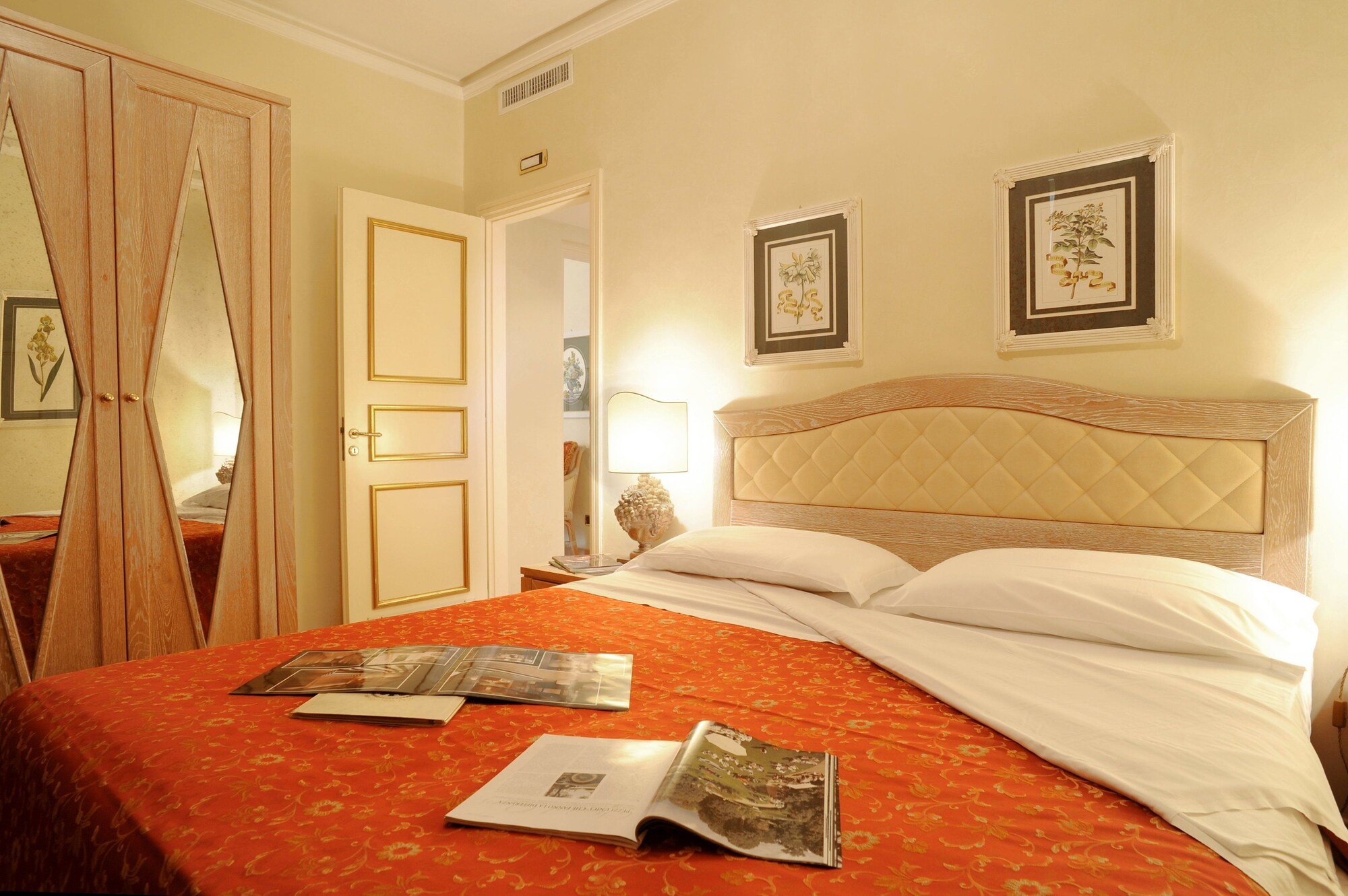 Superior, Suite, 1 Double and 1 Single Bed