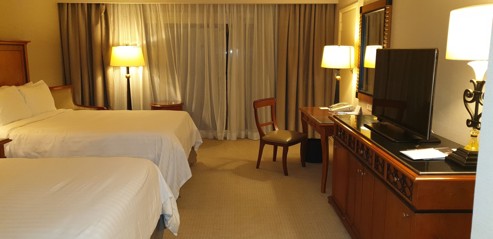 غرفة قياسية بسريرين مزدوجين بشرفة، Cairo Marriott Hotel and Omar Khayyam Casino 3/5