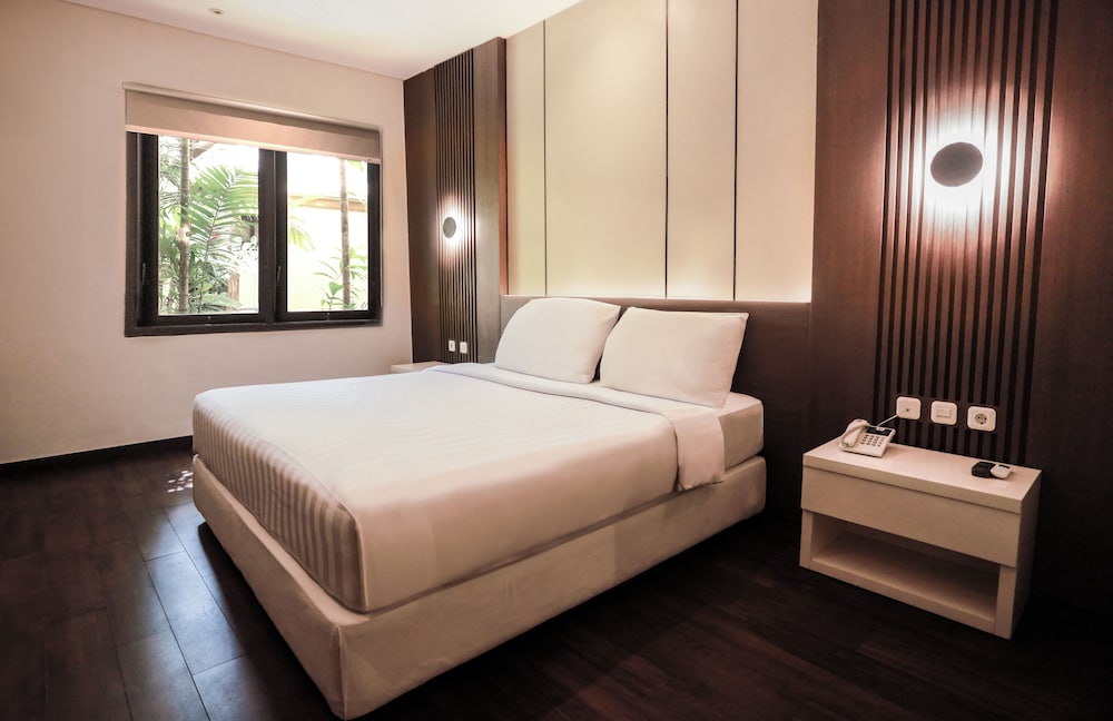 Lotus Garden Hotel 10/43