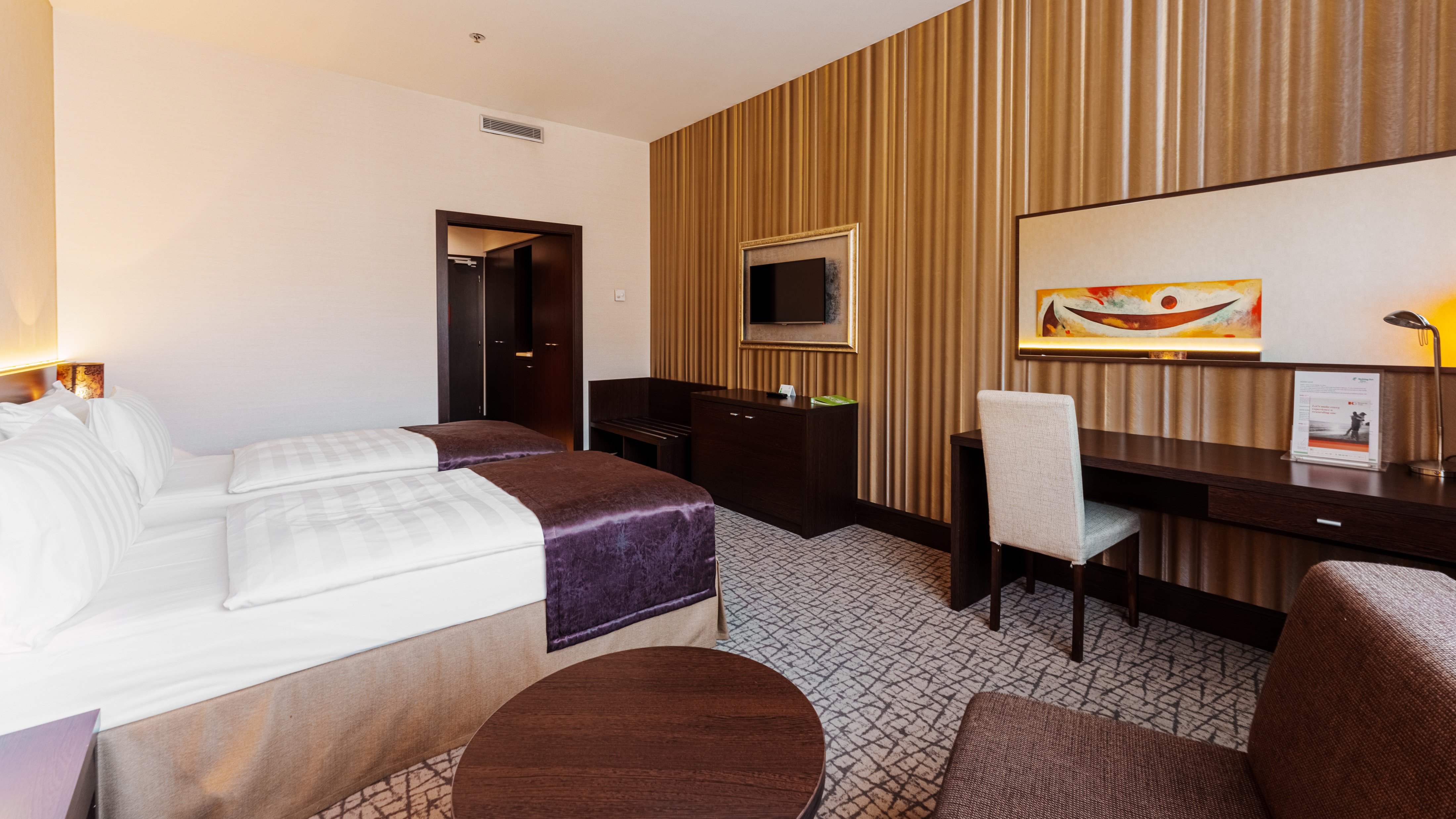 HOLIDAY INN ZILINA 54/78