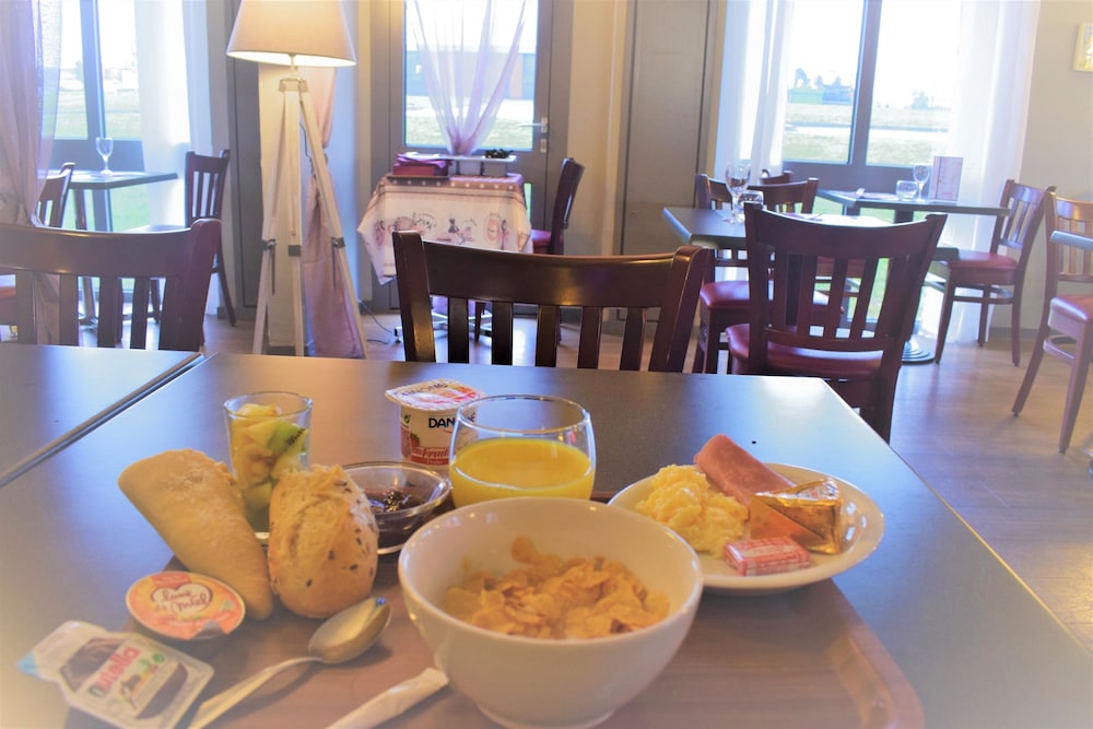 INN DESIGN HOTEL CHATEAUBRIANT 26/37