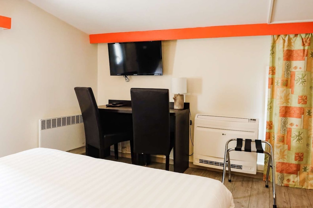 Hotel Notre Dame 10/27