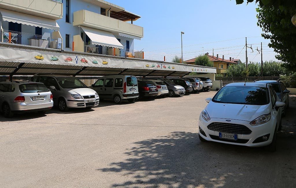 Hotel Caravel 35/50