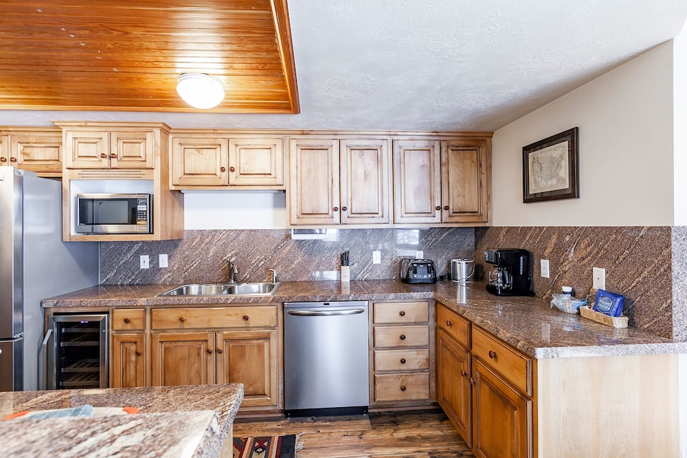 The Caledonian By All Seasons Resort Lodging 61/80