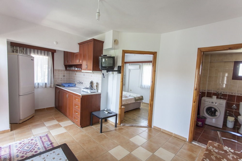 Mevsim Otel 2/13