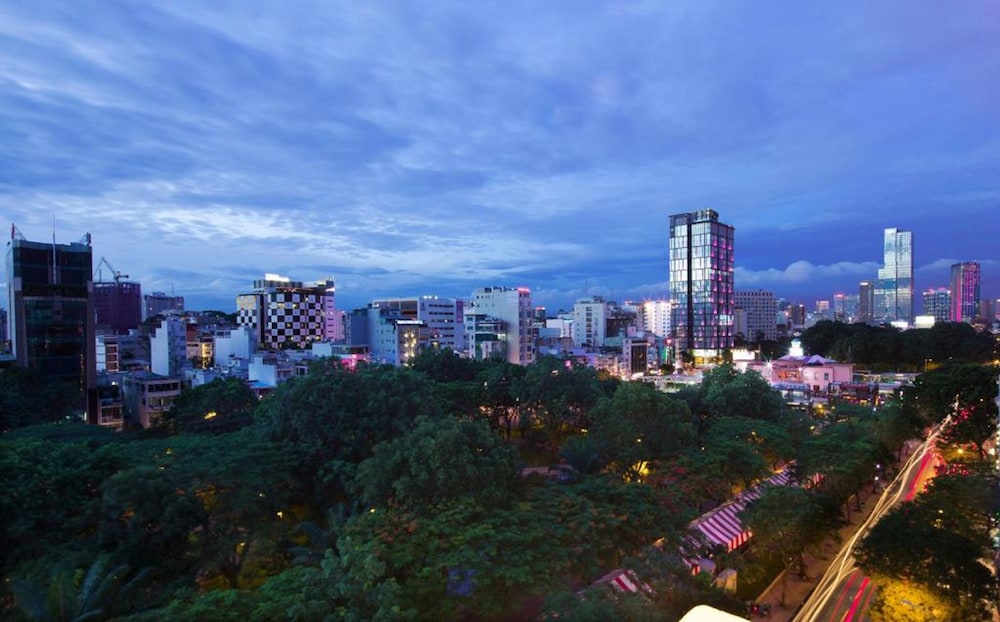 Vien Dong Hotel 45/50