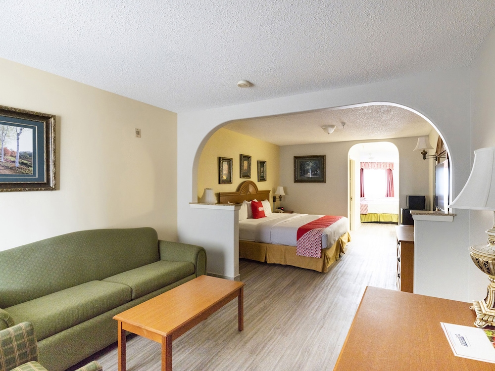 OYO Hotel Stafford TX I-69 North 36/42