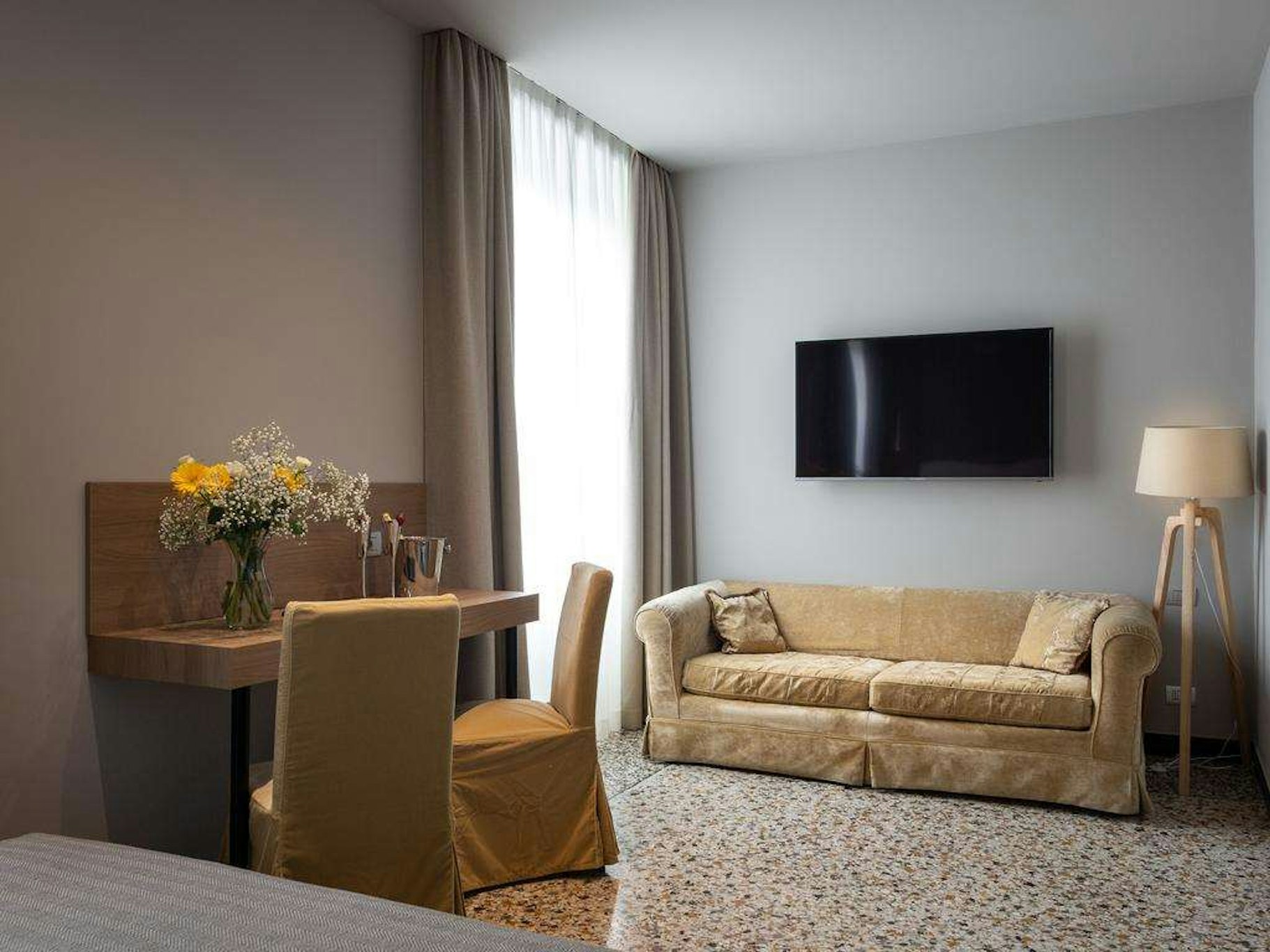 Hnn Luxury Suites 33/50