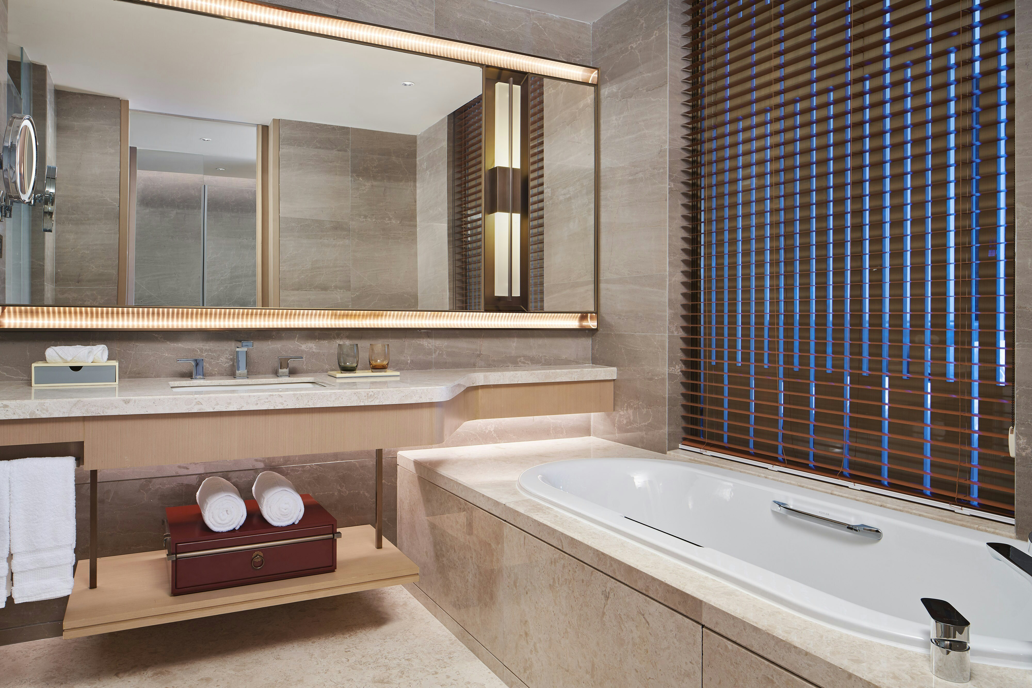 Executive, Sheraton Yunfu Xinxing Hotel 2/2