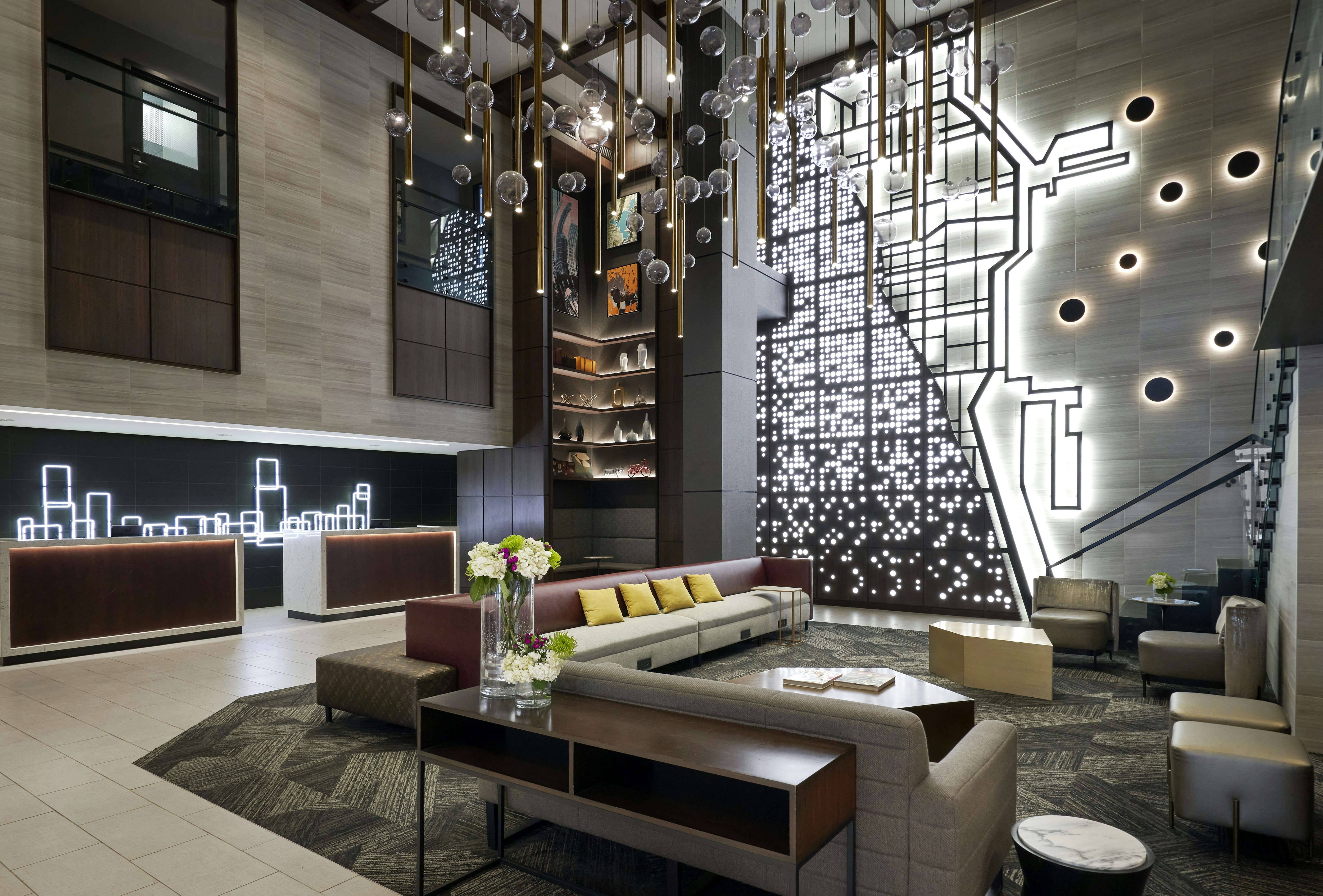 Hampton Inn & Suites Chicago-Downtown 12/25