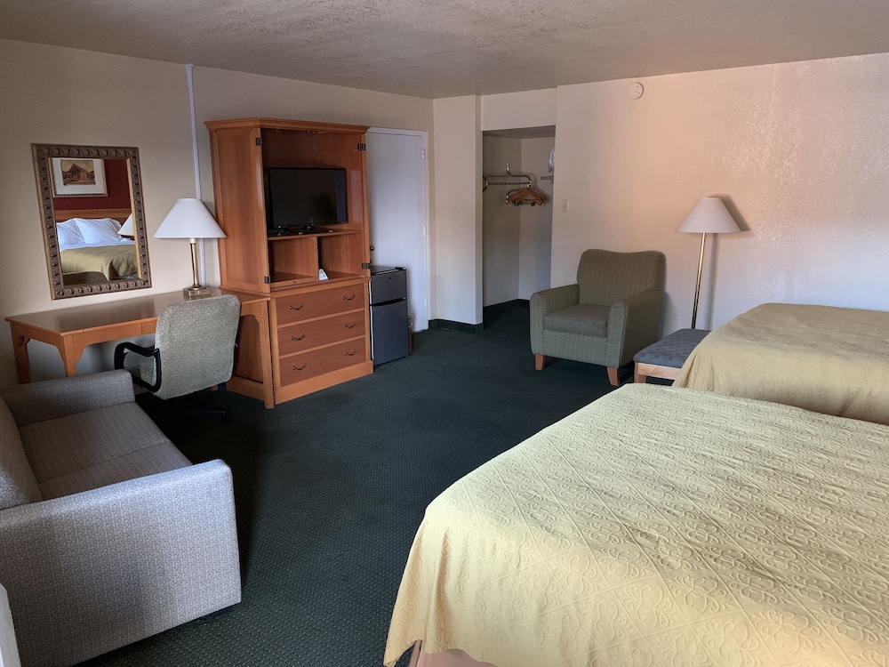 Econo Lodge Del Rio, TX 9/20
