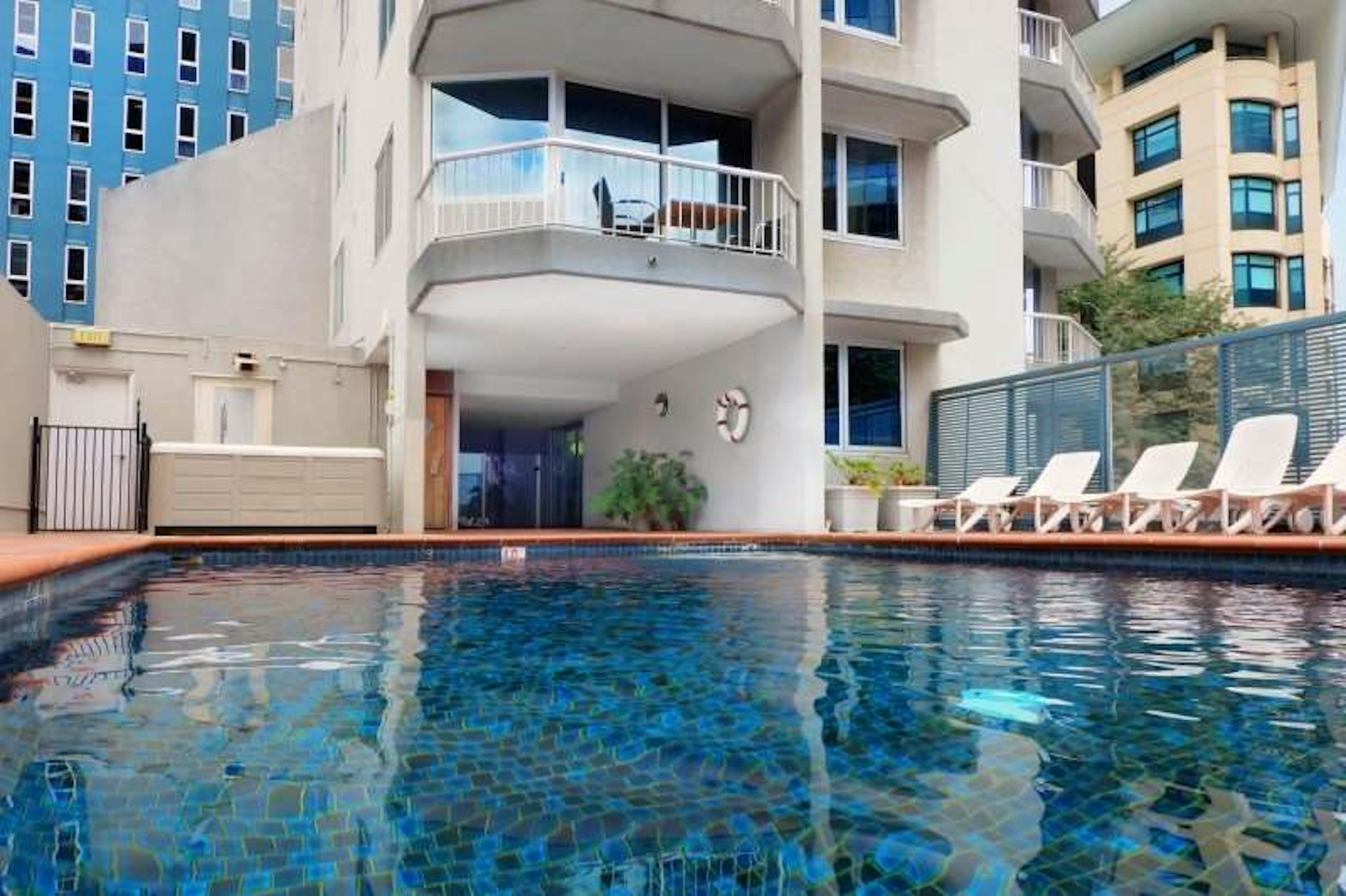 Abbey on Roma Hotel & Apartments 2/8