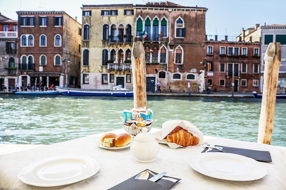Hotel Ca Dogaressa 37/49