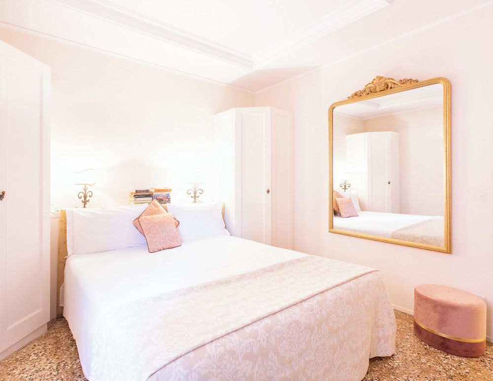 BASIC, DOUBLE BED