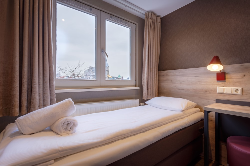 Amsterdam Downtown Hotel 10/31