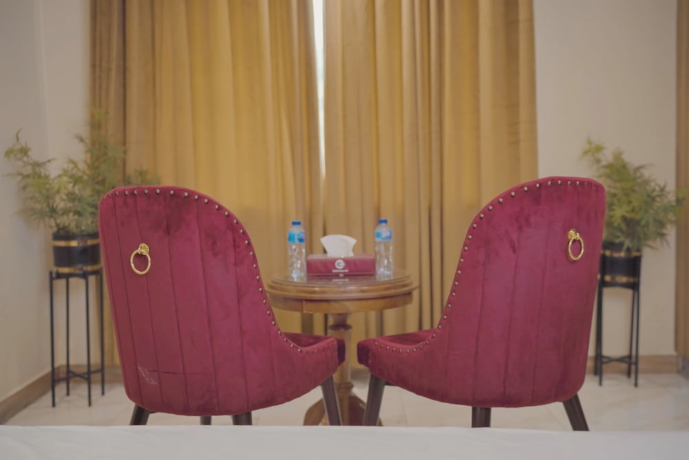 Hotel Pearl Inn 13/64