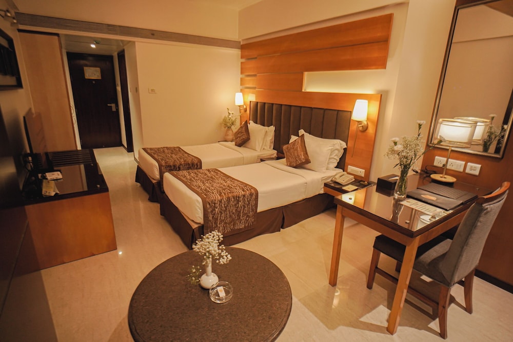 The Peninsula Grand 22/68