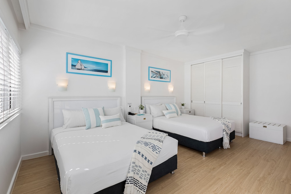 Coral Sea Marina Resort 39/87