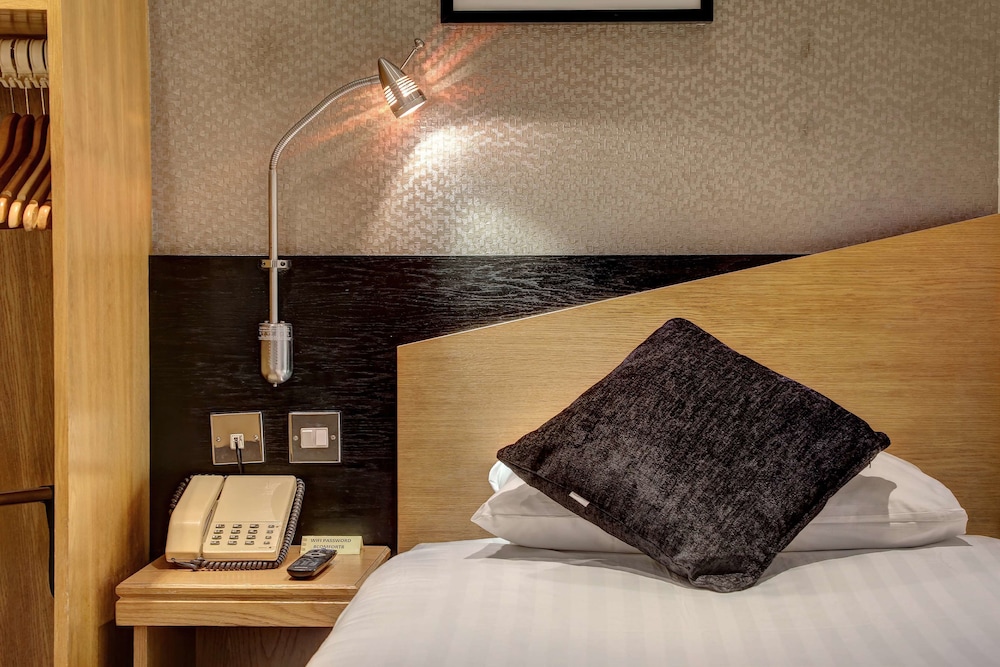 Best Western Buckingham Palace Rd 29/40