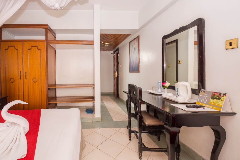 Marble Arch Hotel 23/76