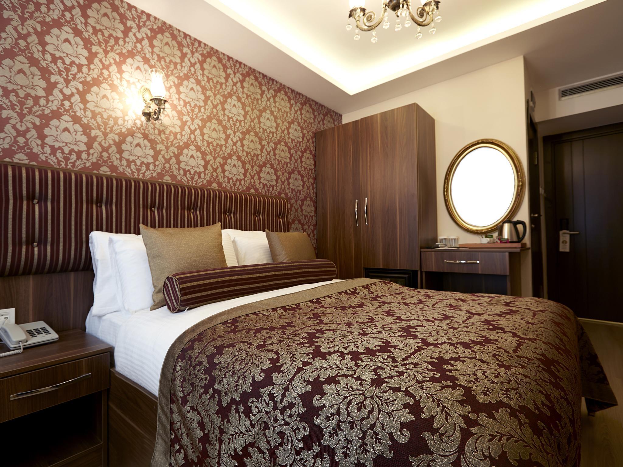 Room, Double Bed