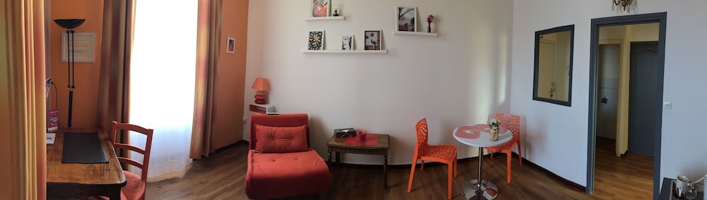 AUBERGE DE TAVEL 21/42