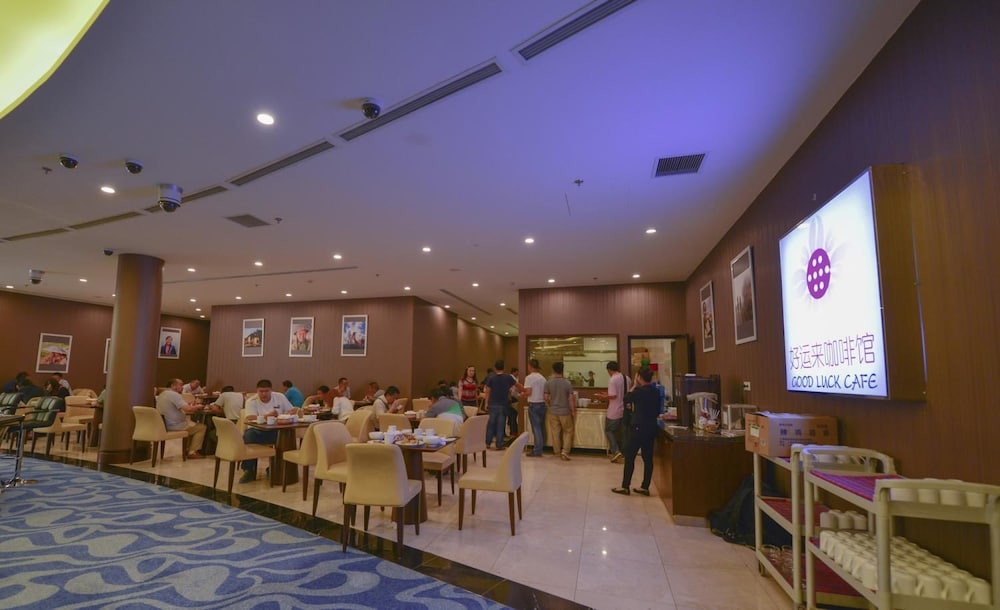 Aristo International Hotel 48/53