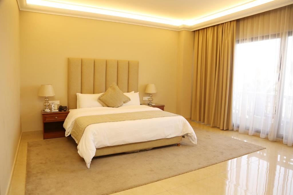 غرفة كلاسيكية بإطلالة على المدينة مفردة بسرير مزدوج، Bayview Hotel, Beirut 2/3