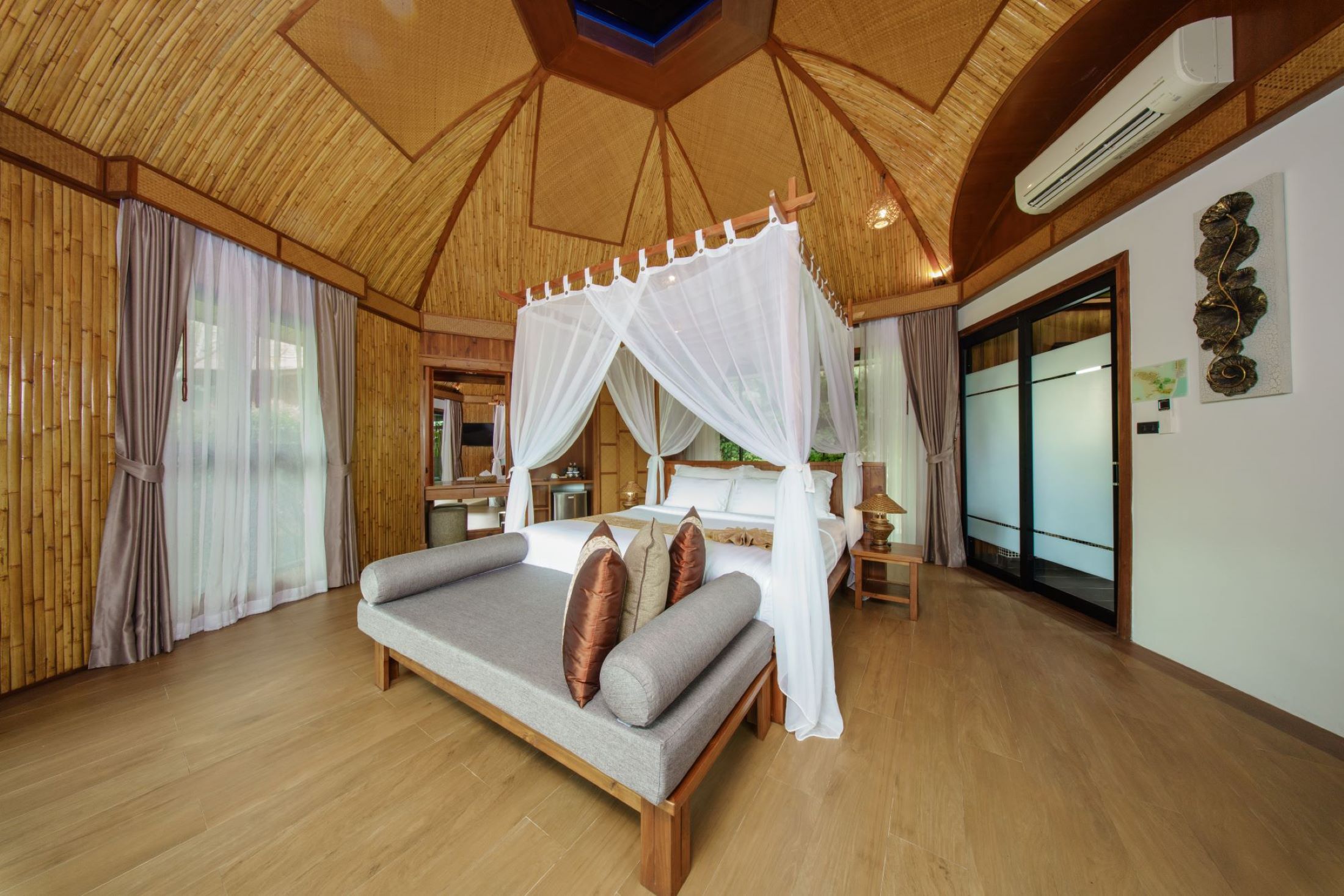 فيلا بجاكوزي، Aonang Fiore Resort 3/10