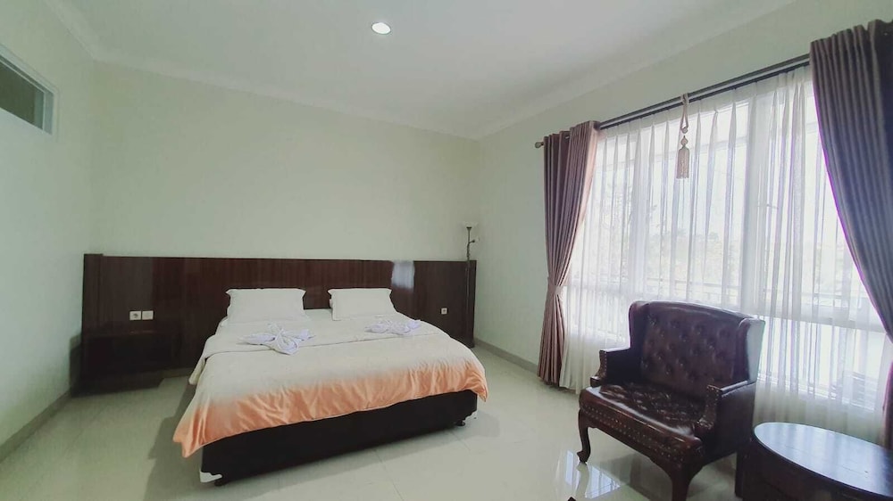 Aries Biru Hotel and Villa 20/49