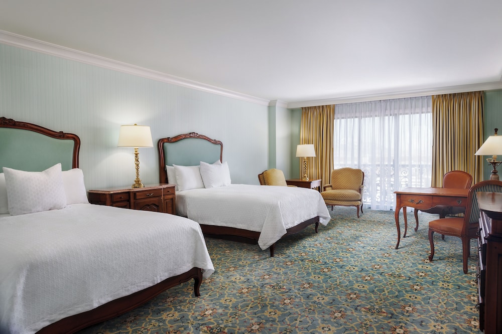 EXECUTIVE, SUITE, 2 QUEEN BEDS, KITCHEN