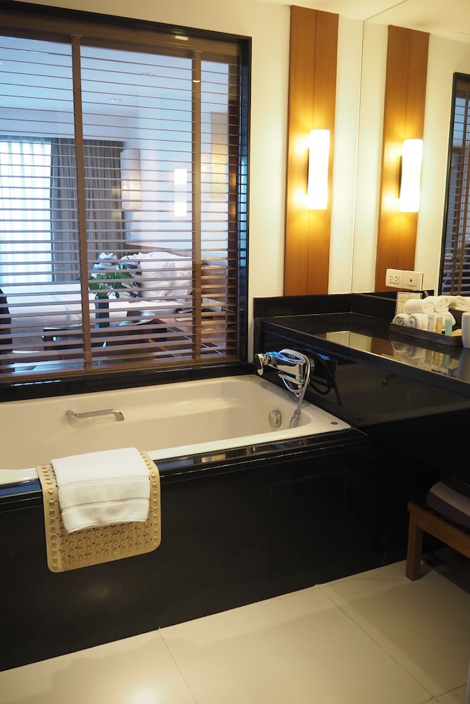 Woodlands Suites Serviced Residences 49/50