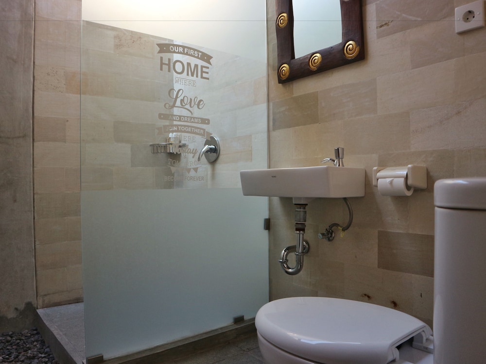 Louto Dmell Homestay 50/50