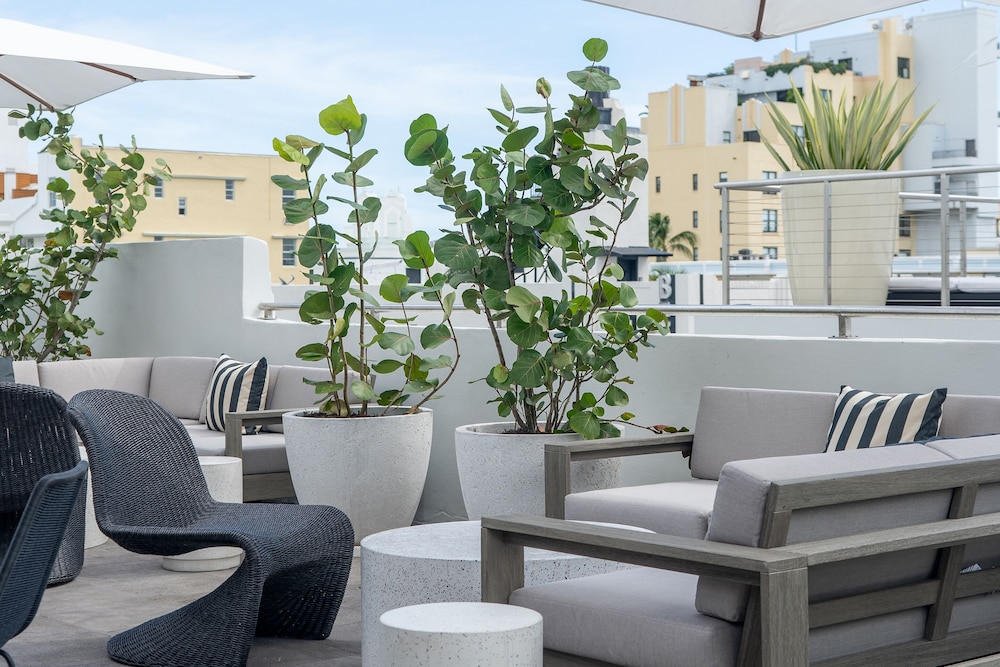 Nassau Suite Hotel 33/50