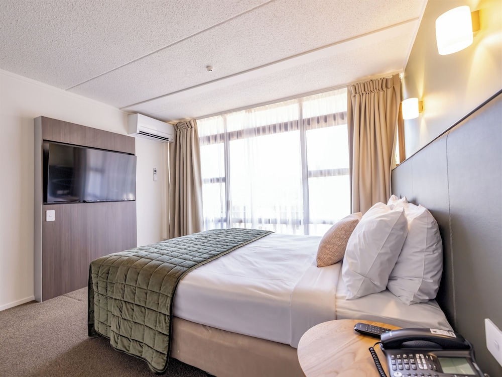 Junior King Suite with Lounge، Rose Park Hotel Auckland 6/10
