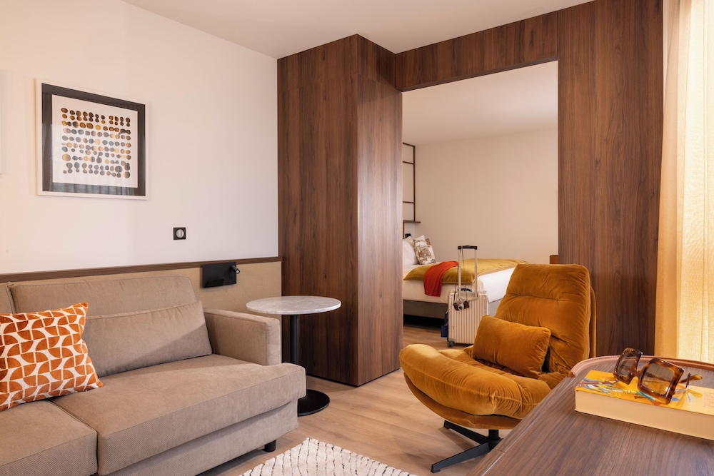 Hotel 56 Bordeaux - Handwritten Collection 40/62