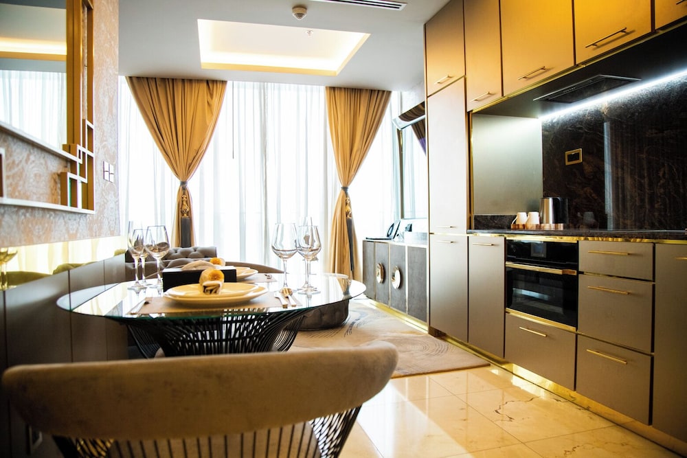 جناح تنفيذي بسرير كينج، Number One Oxford Street Hotel & Suites 4/4