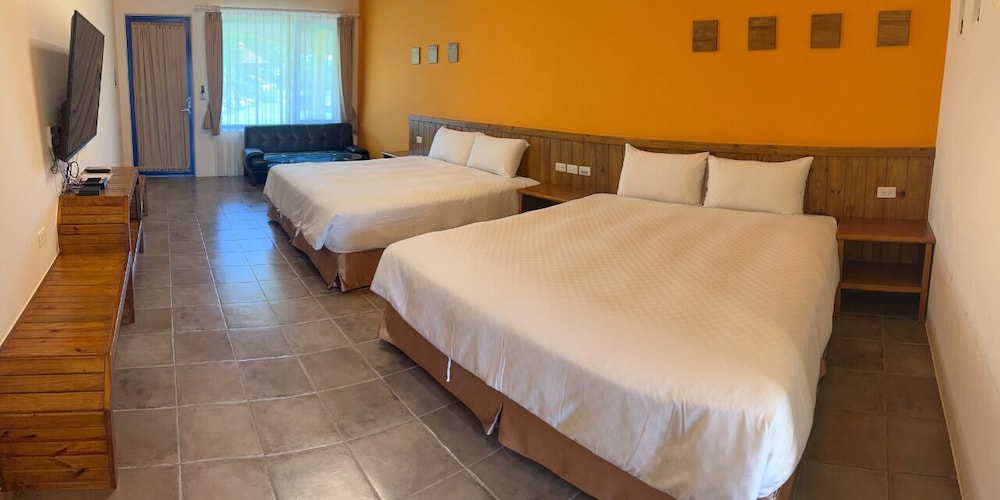 1 BEDROOM, JUNIOR, QUADRUPLE