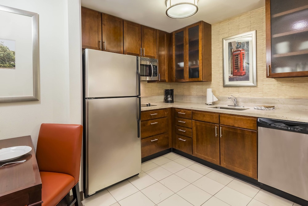 Residence Inn by Marriott Savannah Downtown/Historic District 7/50