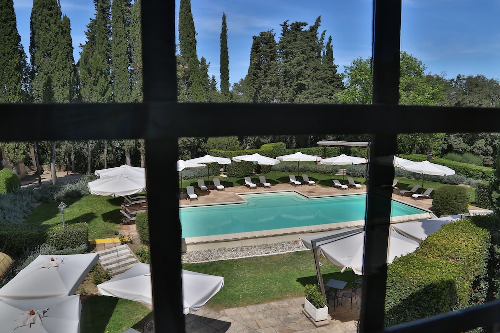 swimming pool spa