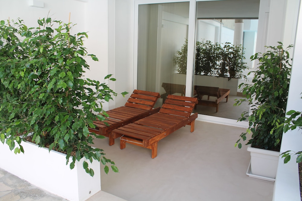 Seven Suite 26/31