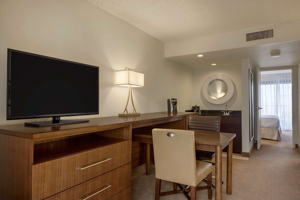 Embassy Suites Baton Rouge 44/47