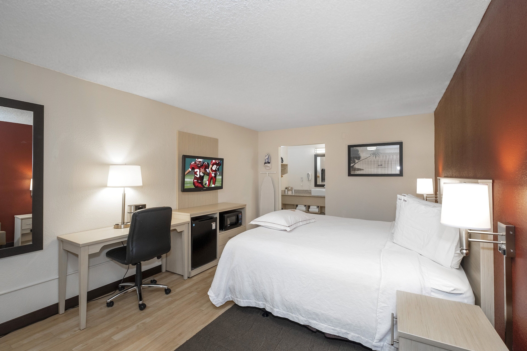 NON-SMOKING PREMIUM 1 KING BED, MICRO-FRIDGE