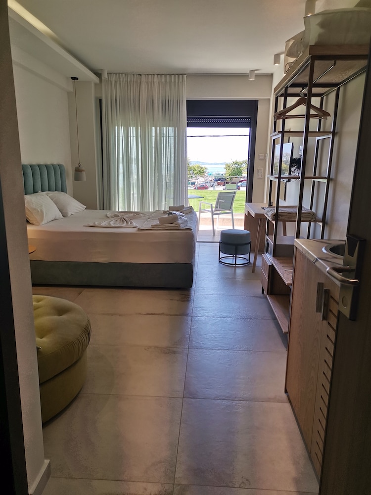 Thetis Boutique Luxury Apartments 13/50