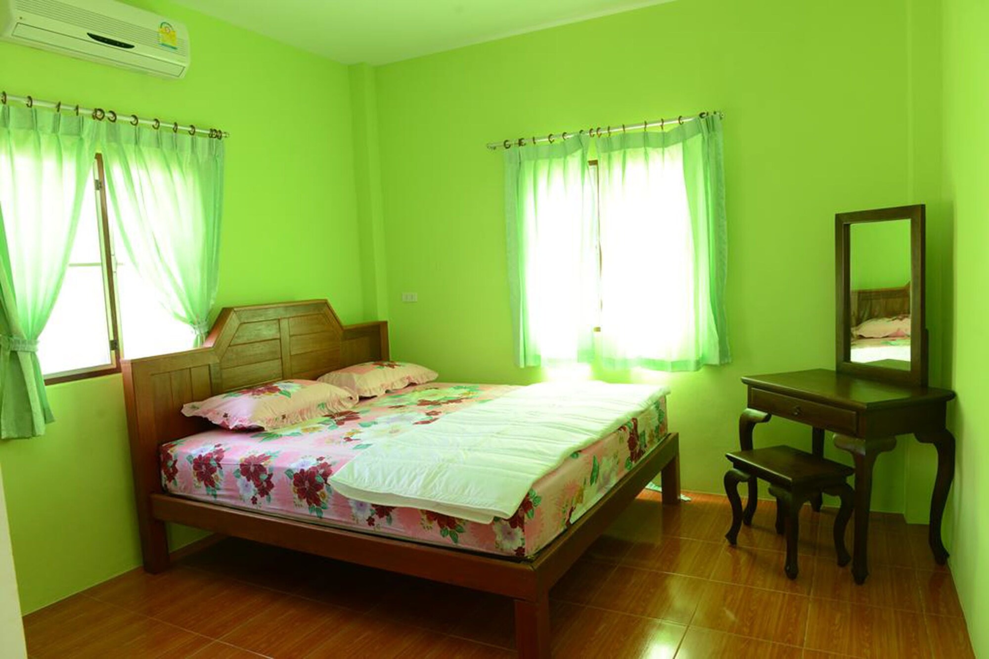 2 BEDROOMS, HOUSE