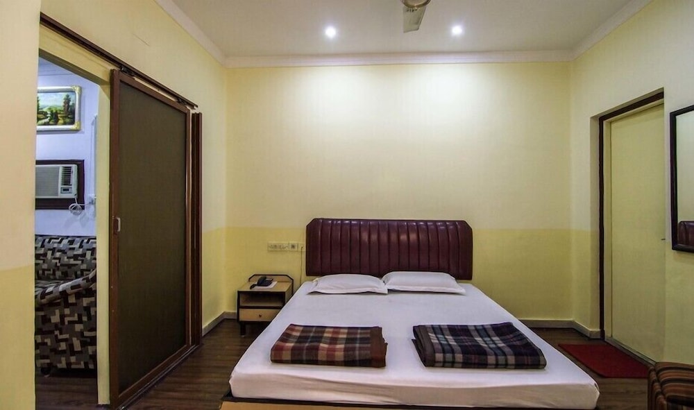 Akash Ganga Hotel 23/48