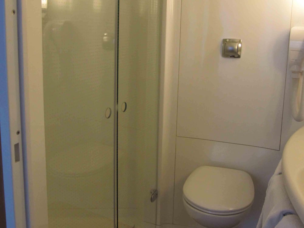Ibis Etampes 69/69